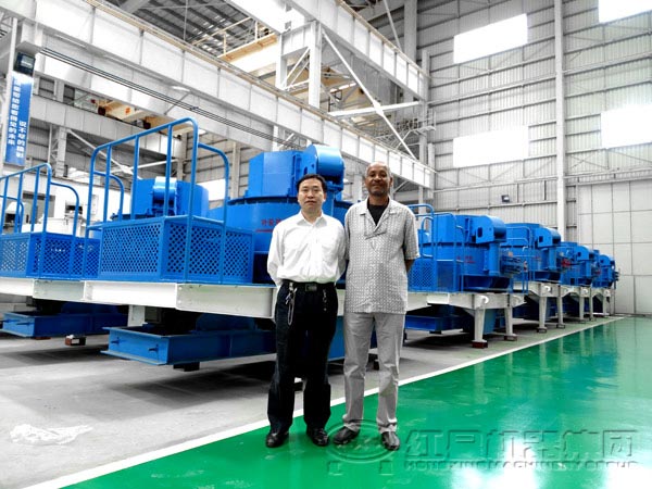 客戶到廠參觀制砂機