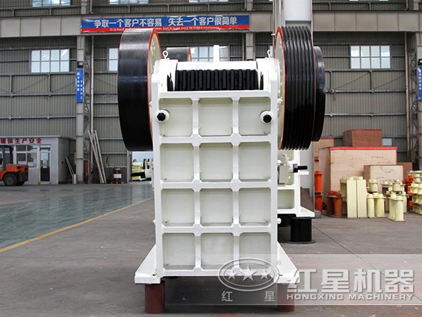 HD德版顎式破碎機(jī)設(shè)備