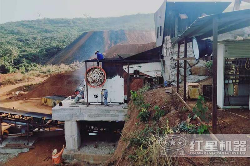 PE900/1200鄂式破石機(jī)現(xiàn)場(chǎng) PE900/1200鄂式破石機(jī)現(xiàn)場(chǎng)