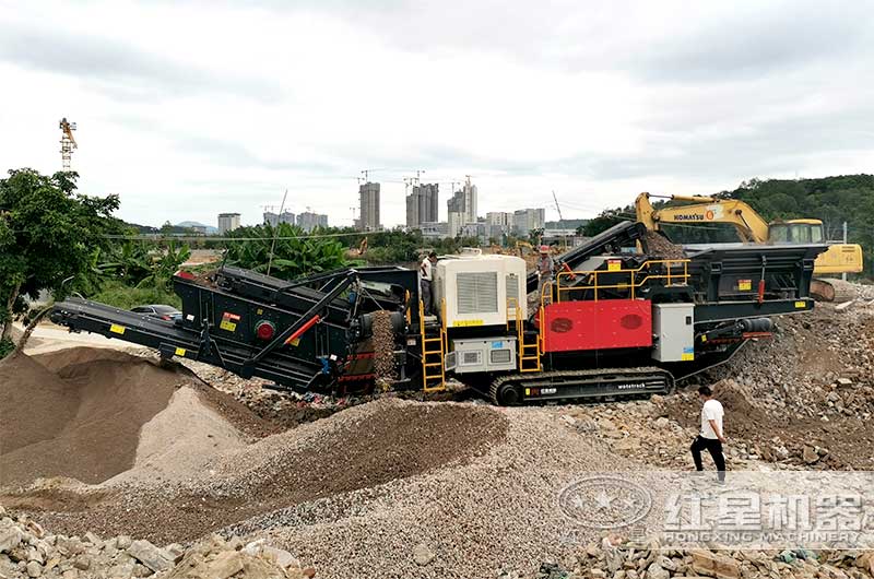 履帶移動破碎站現(xiàn)場三 履帶移動破碎站現(xiàn)場三