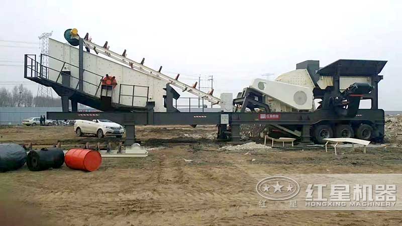 移動式混凝土錘式破碎機 移動式混凝土錘式破碎機