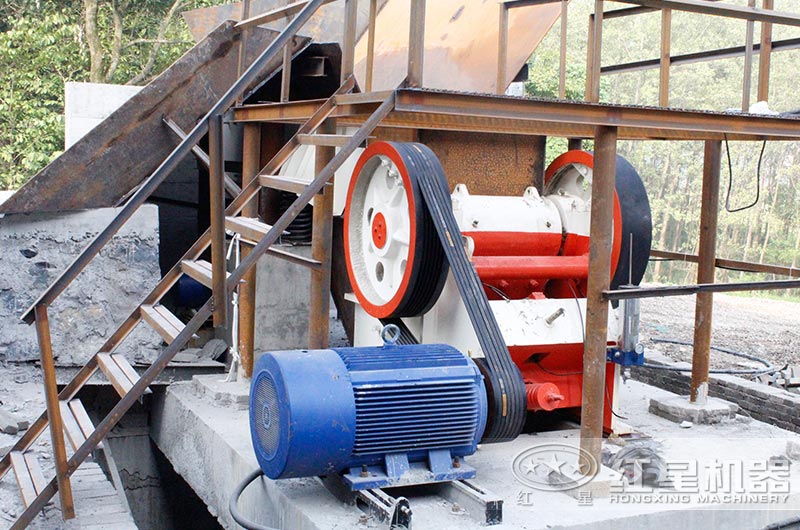 時產100噸混凝土碎石生產線現場實拍 時產100噸混凝土碎石生產線現場實拍