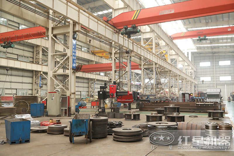 紅星機(jī)器碎石機(jī)器加工生產(chǎn)實(shí)拍 紅星機(jī)器碎石機(jī)器加工生產(chǎn)實(shí)拍