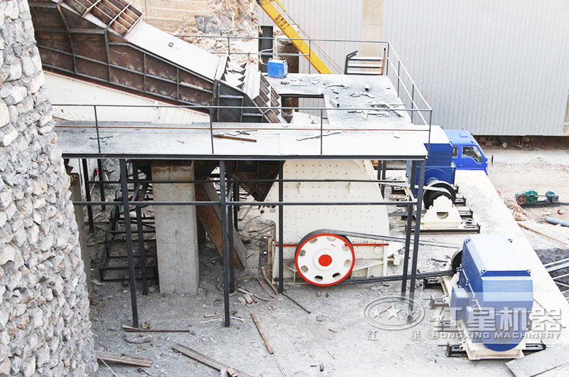 錘破制砂機(jī)生產(chǎn)現(xiàn)場(chǎng)實(shí)拍 錘破制砂機(jī)生產(chǎn)現(xiàn)場(chǎng)實(shí)拍