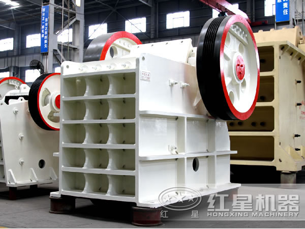 PE600×900鄂式破碎機展示 PE600×900鄂式破碎機展示