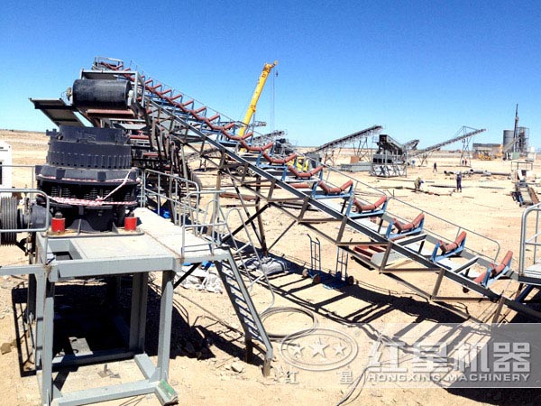 花崗巖制砂生產線現場 花崗巖制砂生產線現場