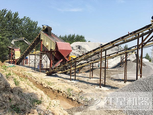 廣西桂林鵝卵石破碎現場 廣西桂林鵝卵石破碎現場