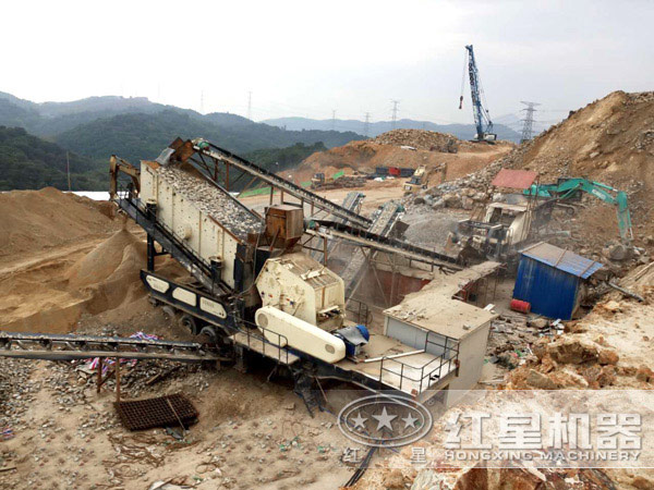 移動破碎站作業現場—效率高 移動破碎站作業現場—效率高