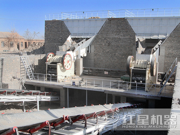 大型礦山破碎現場 大型礦山破碎現場