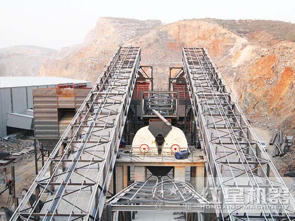 錘式破碎機安裝現場 錘式破碎機安裝現場