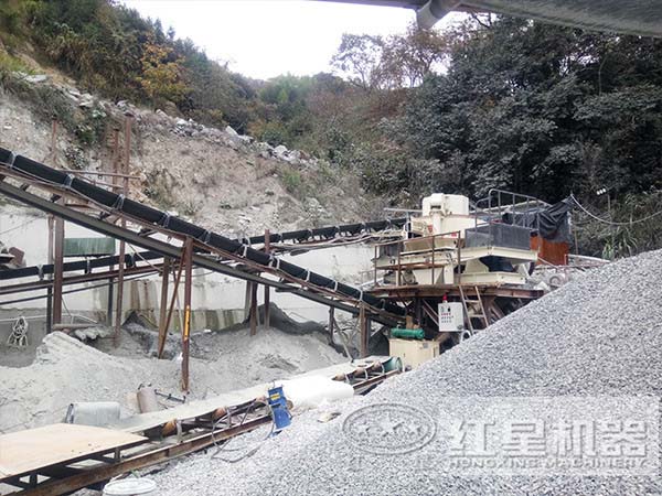 風化砂制砂生產線作業現場 風化砂制砂生產線作業現場