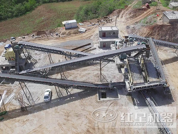 大型砂石場石頭制砂作業現場 大型砂石場石頭制砂作業現場