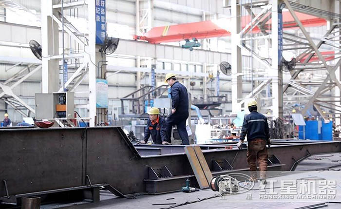 履帶石子機車間生產制造 履帶石子機車間生產制造