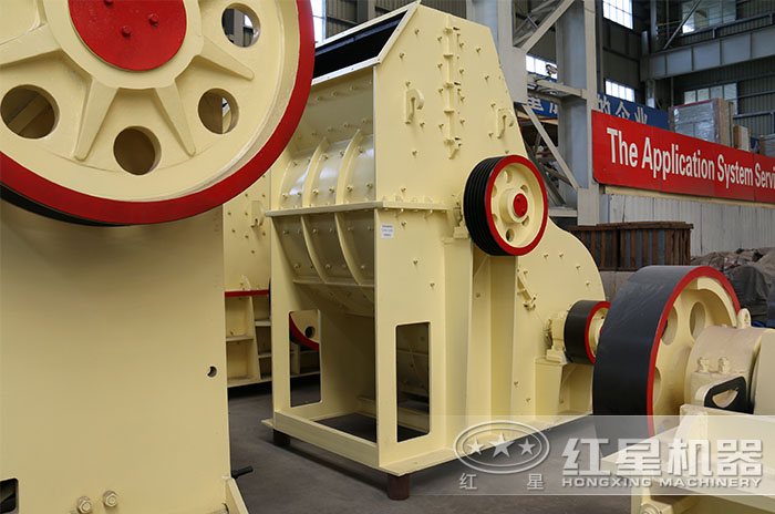 礦石粉碎機車間一角