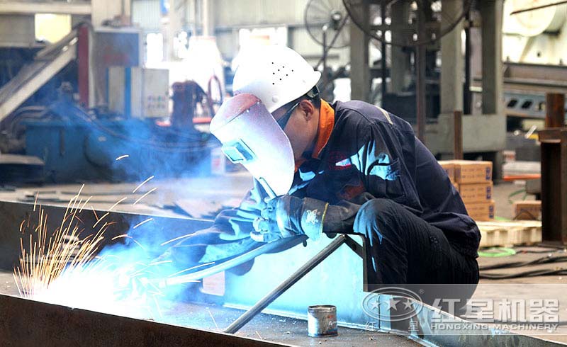 紅星機器專業(yè)制砂機生產(chǎn)廠家 紅星機器專業(yè)制砂機生產(chǎn)廠家