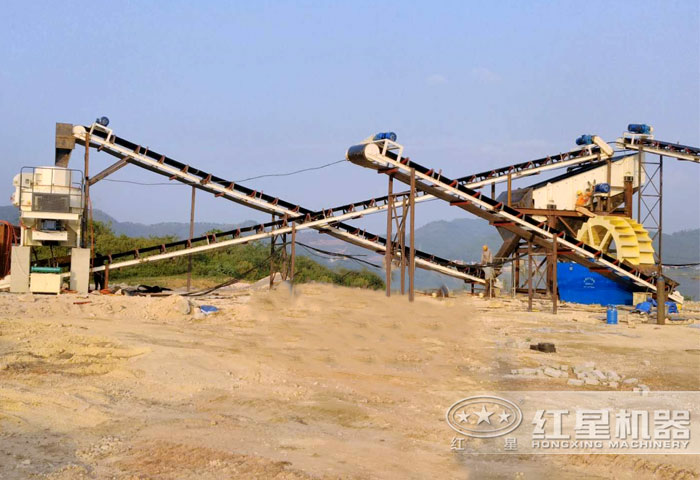 剛剛落成的制砂、洗沙現(xiàn)場 剛剛落成的制砂、洗沙現(xiàn)場