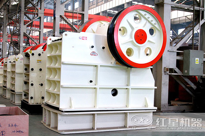 顎式制砂機車間實景