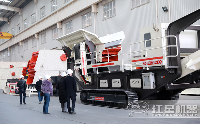 用戶來廠參觀移動破設備 用戶來廠參觀移動破設備