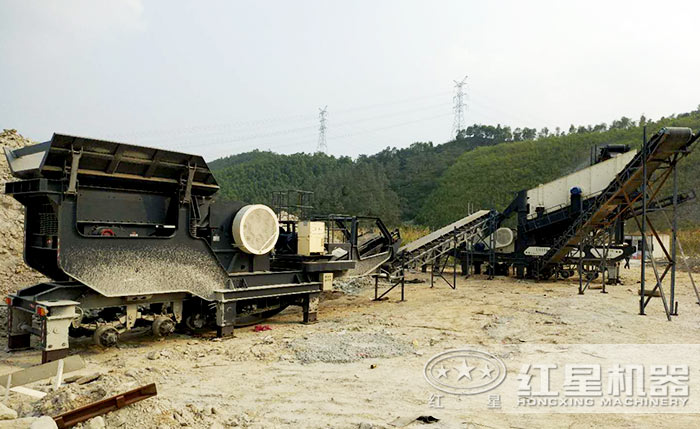 青石可移動式碎石機作業現場 青石可移動式碎石機作業現場