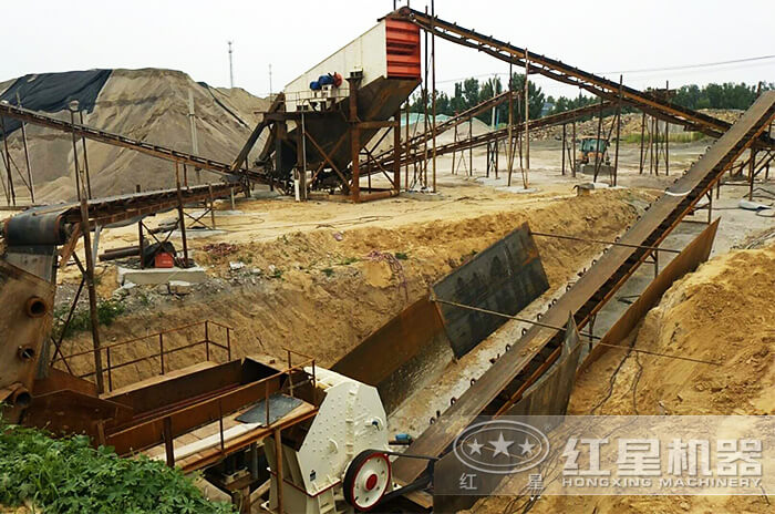 重錘式粉石頭機(jī)器生產(chǎn)線 重錘式粉石頭機(jī)器生產(chǎn)線