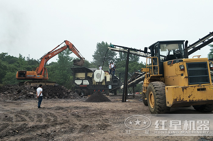 新型煤矸石粉碎機加工現場 新型煤矸石粉碎機加工現場