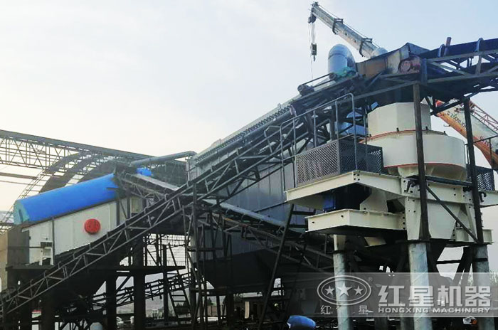 振動篩配置防塵罩的加工現場 振動篩配置防塵罩的加工現場