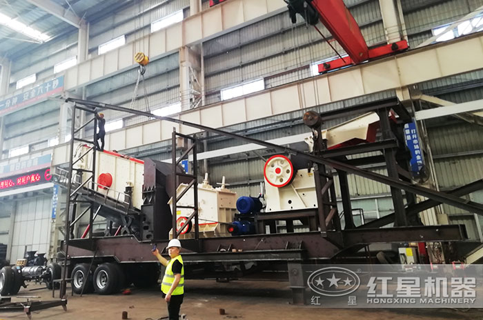 四合一移動刻石機鑄造車間 四合一移動刻石機鑄造車間