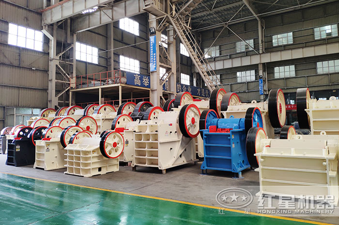 不同型號的石頭破碎機生產車間 不同型號的石頭破碎機生產車間
