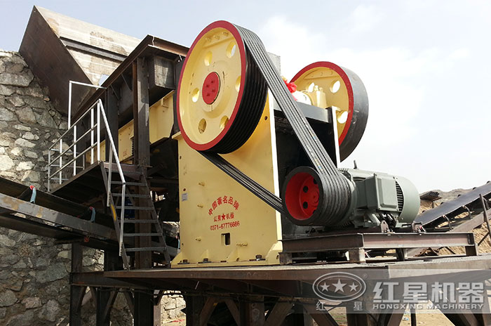 顎破建筑骨料破碎現(xiàn)場(chǎng) 顎破建筑骨料破碎現(xiàn)場(chǎng)