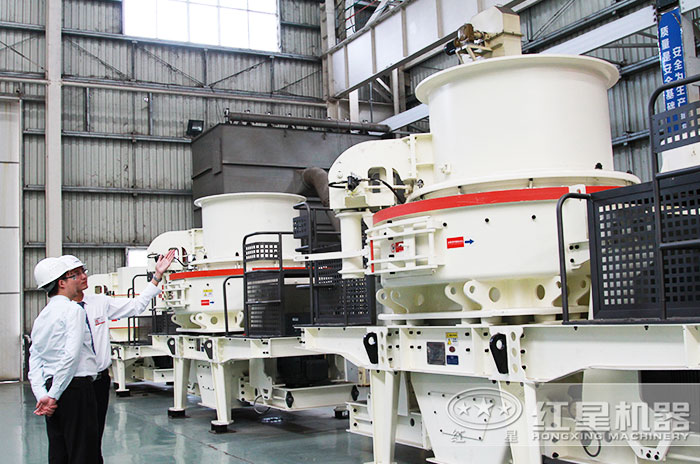 HVI沖擊式制砂機客戶到廠參觀考察 HVI沖擊式制砂機客戶到廠參觀考察