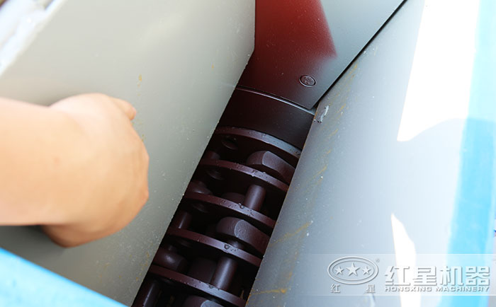 錘式碎石機內部結構展示 錘式碎石機內部結構展示