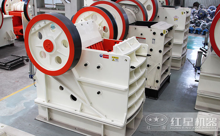 69顎式碎石機生產車間