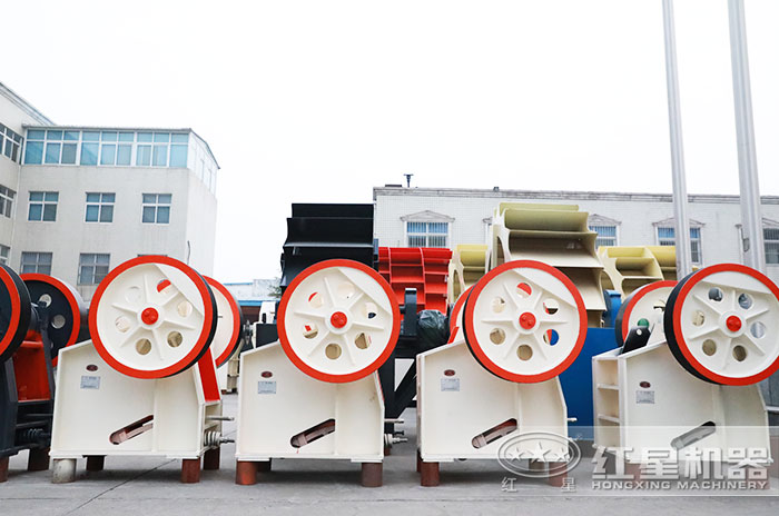 小型顎式碎石機設備展示 小型顎式碎石機設備展示