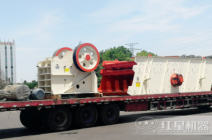 液壓巖石破碎機發貨現場實拍 液壓巖石破碎機發貨現場實拍