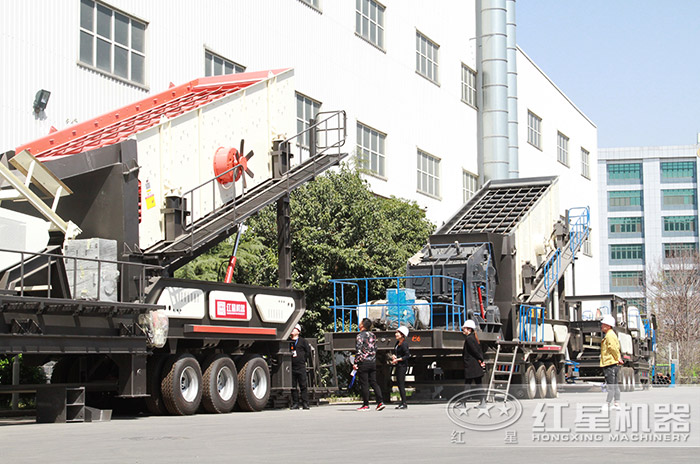 客戶到紅星機(jī)器廠區(qū)參觀考察設(shè)備 客戶到紅星機(jī)器廠區(qū)參觀考察設(shè)備