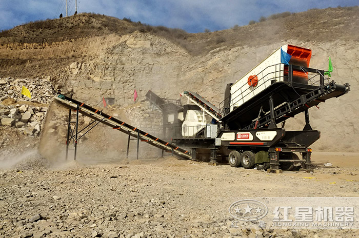 移動錘式破碎篩沙一體機設備作業現場 移動錘式破碎篩沙一體機設備作業現場