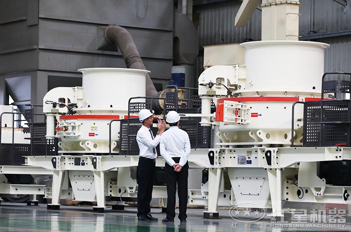 HVI制砂機客戶到廠參觀 HVI制砂機客戶到廠參觀