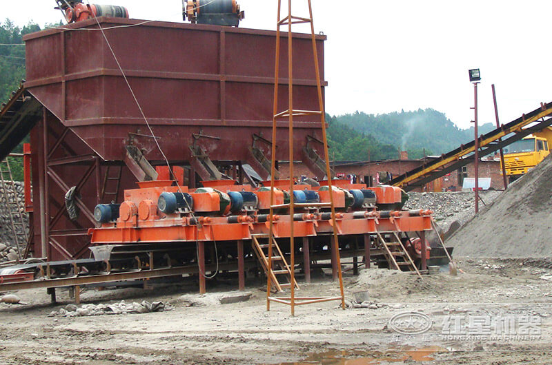 已經投產的制砂生產現場 已經投產的制砂生產現場