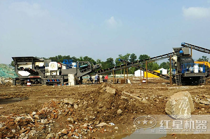 移動式建筑垃圾破碎現場 移動式建筑垃圾破碎現場