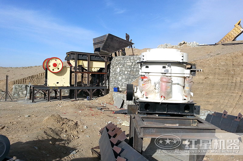 69顎式破碎機(jī)安裝現(xiàn)場(chǎng) 69顎式破碎機(jī)安裝現(xiàn)場(chǎng)