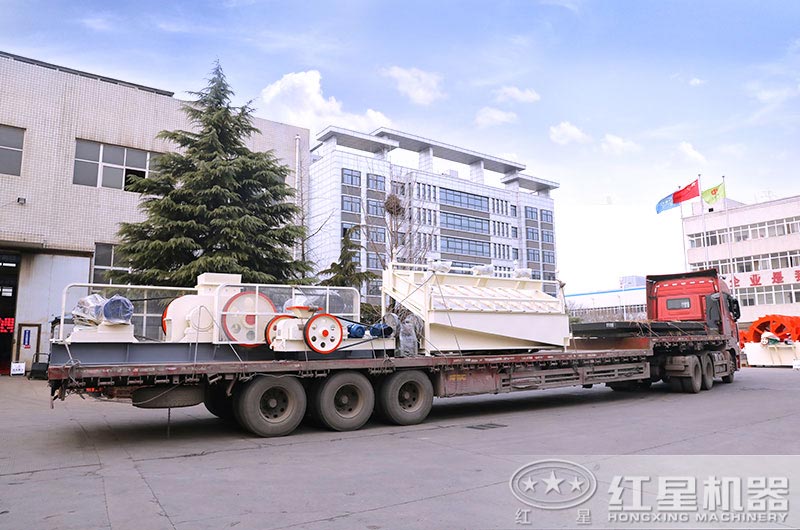 對輥式破碎機發貨現場 對輥式破碎機發貨現場