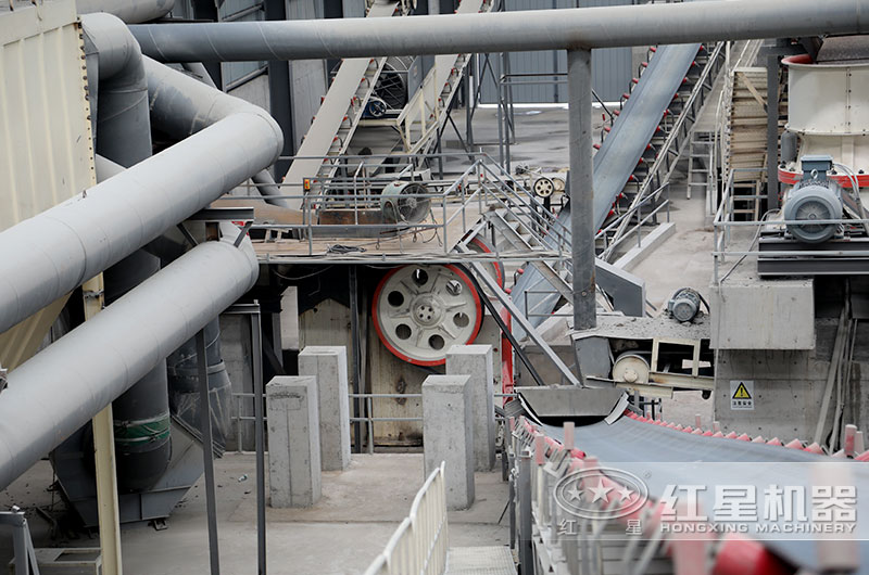 顎式破碎機破碎現場圖 顎式破碎機破碎現場圖