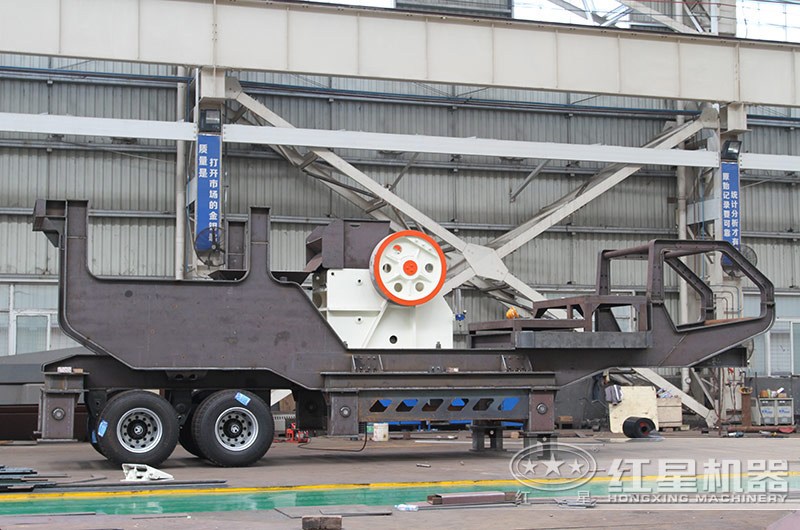 顎式移動破碎機車間安裝現場 顎式移動破碎機車間安裝現場