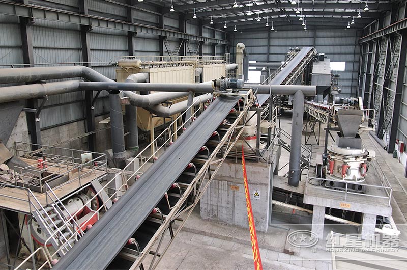 每小時(shí)一百方碎石機(jī)作業(yè)現(xiàn)場(chǎng) 每小時(shí)一百方碎石機(jī)作業(yè)現(xiàn)場(chǎng)