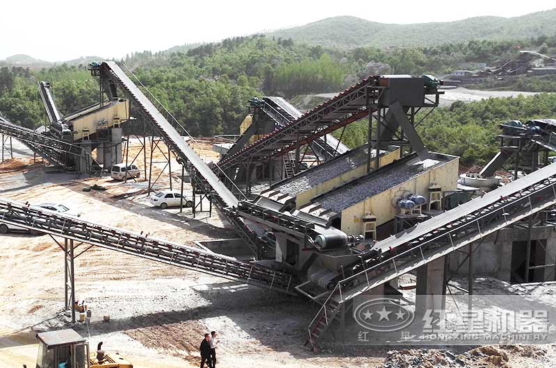 時產2000噸以上的石灰石碎石生產線現場 時產2000噸以上的石灰石碎石生產線現場