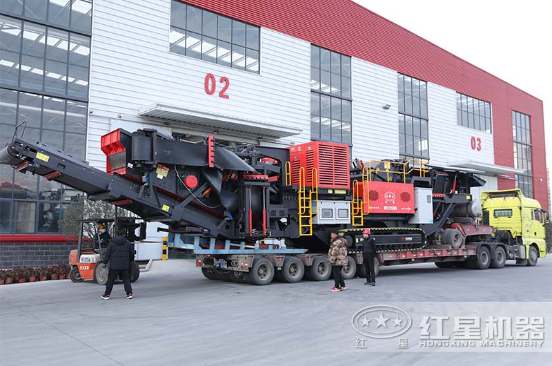 200噸履帶移動反擊式破碎機準備發貨 200噸履帶移動反擊式破碎機準備發貨